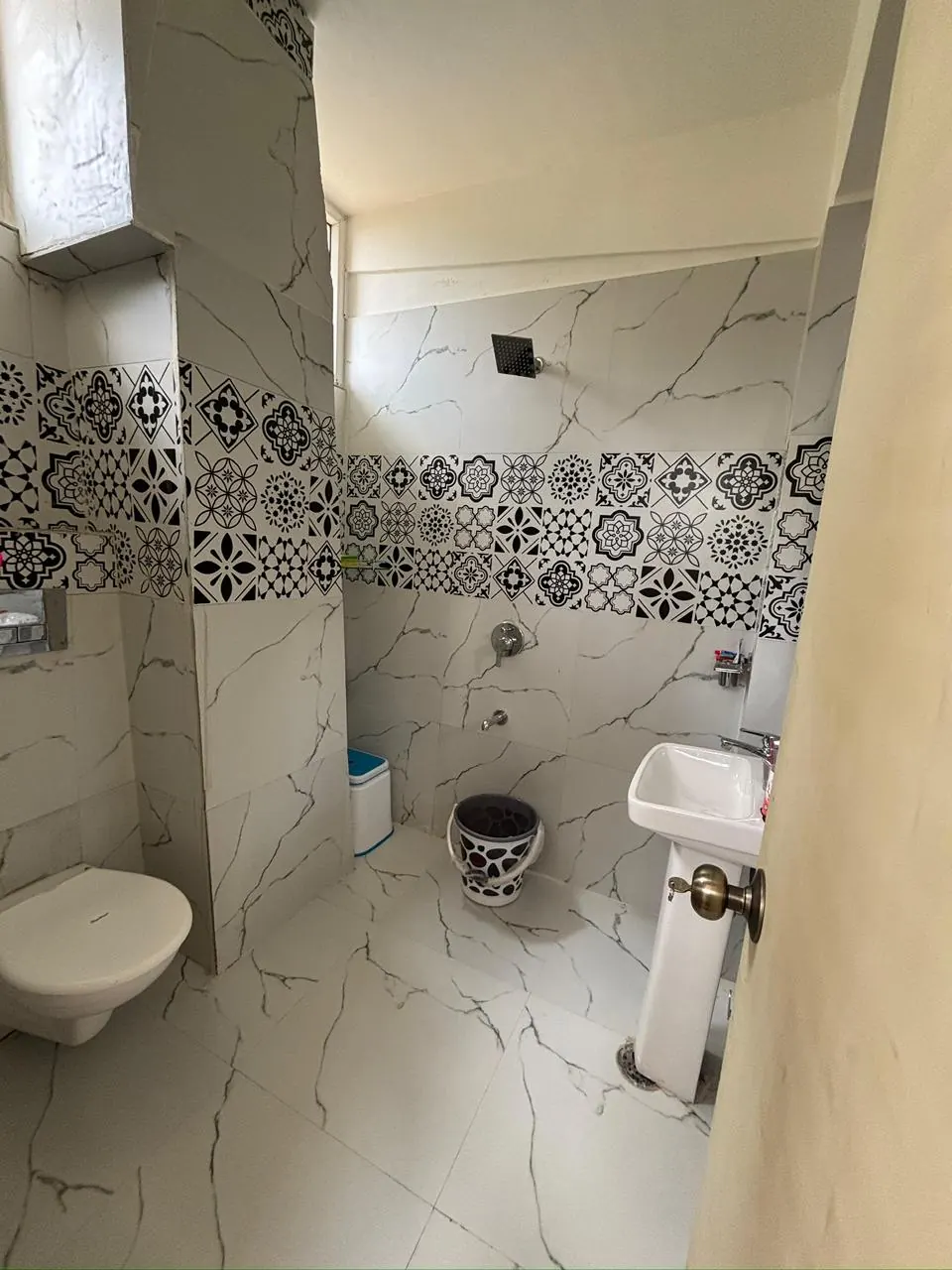 Garden City View Room bathroom